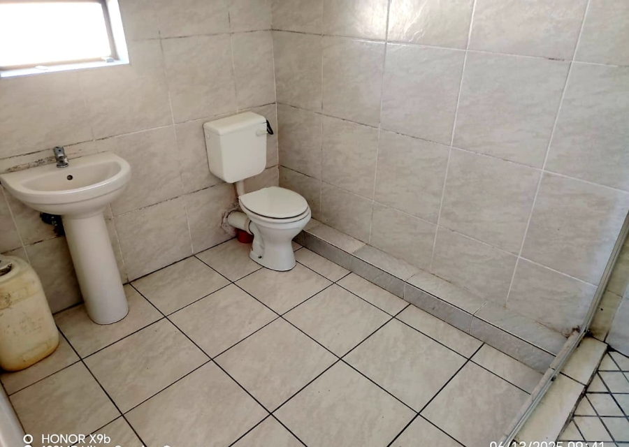 5 Bedroom Property for Sale in Amalinda Eastern Cape
